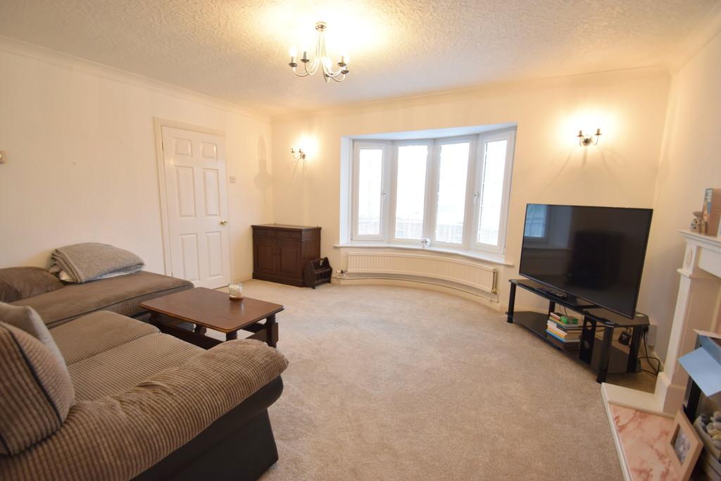 11 Manor Grove, Danygraig, Porthcawl, Bridgend County Borough, CF36 5HD