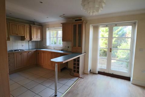 3 bedroom terraced house to rent, Corsbie Close, Bury St Edmunds IP33