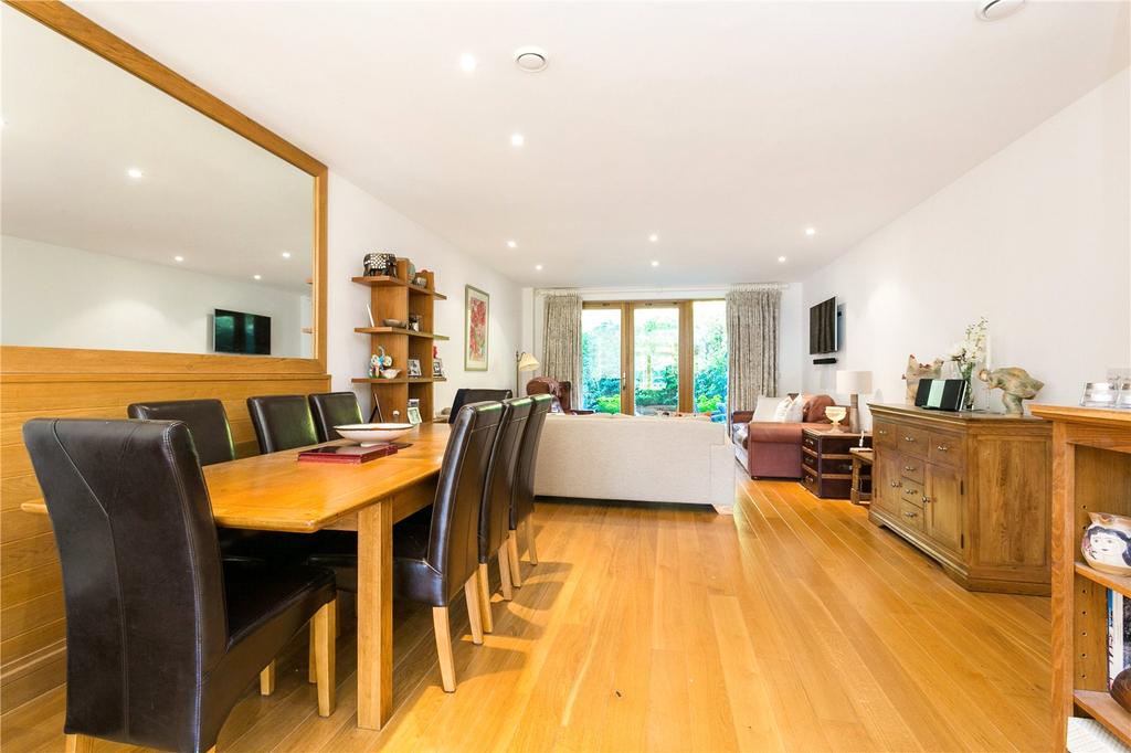 Sitting/Dining Room