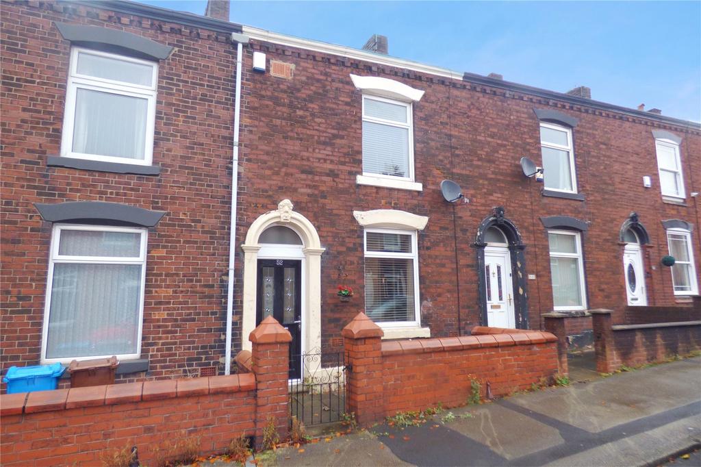 Church Street, Royton, Oldham, OL2 2 bed terraced house £135,000