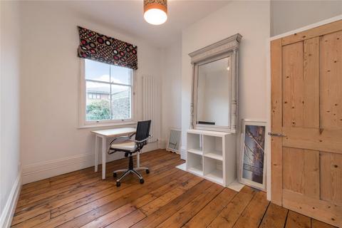8 Romilly Road, London, N4 2QZ