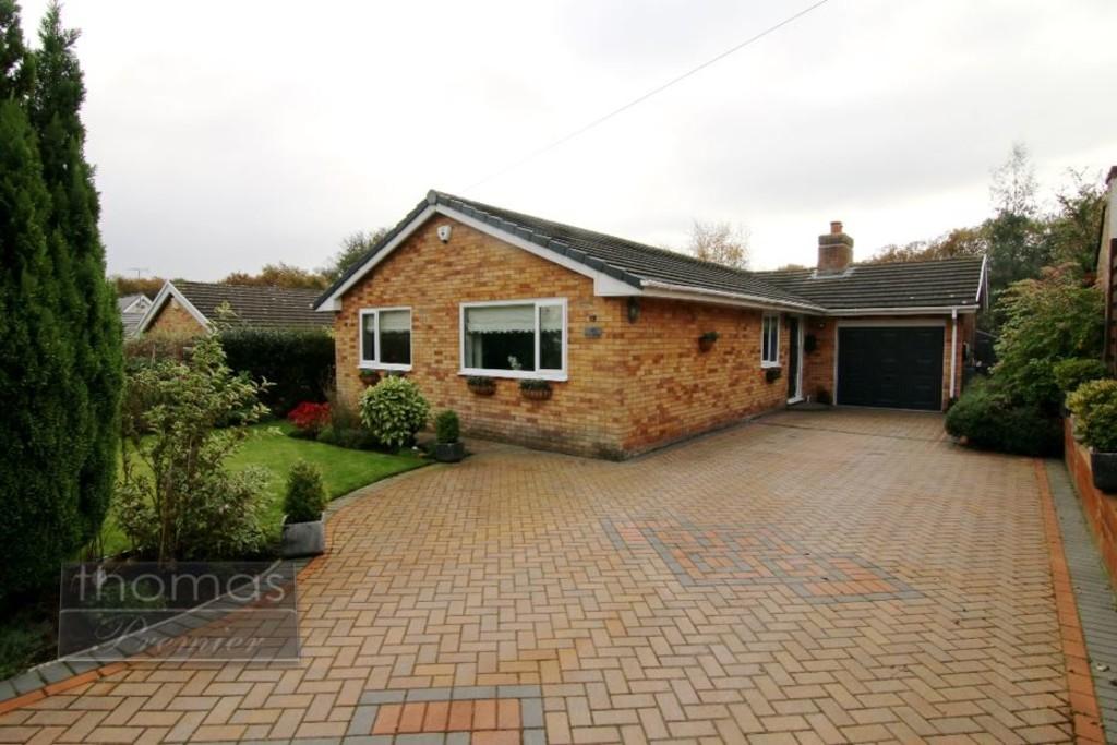 Holmwood Avenue, Barnston, Wirral, CH61 3 bed detached bungalow £460,000