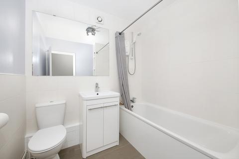 1 bedroom apartment to rent, Hither Green Lane, London, SE13