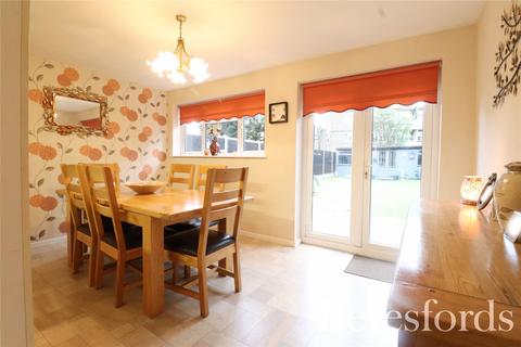 12 Derwent Way, Hornchurch, RM12 5HP