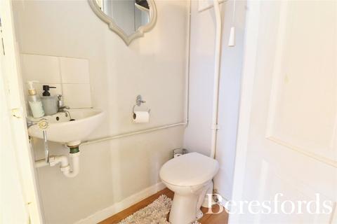 12 Derwent Way, Hornchurch, RM12 5HP