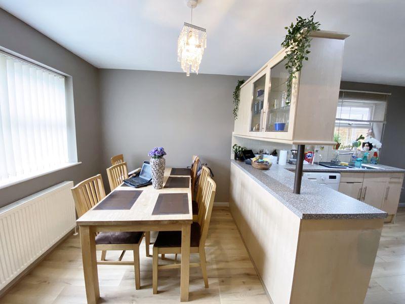 Hamilton Road, SO50 6AS 3 bed semidetached house £349,950