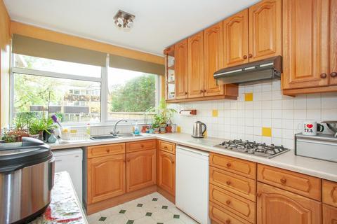 6 Park Meadow, Hatfield, AL9 5HA
