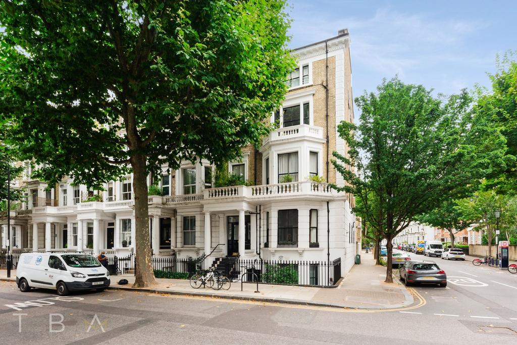 Marloes Road, London, W8 3 bed apartment - £4,550 pcm (£1,050 pw)