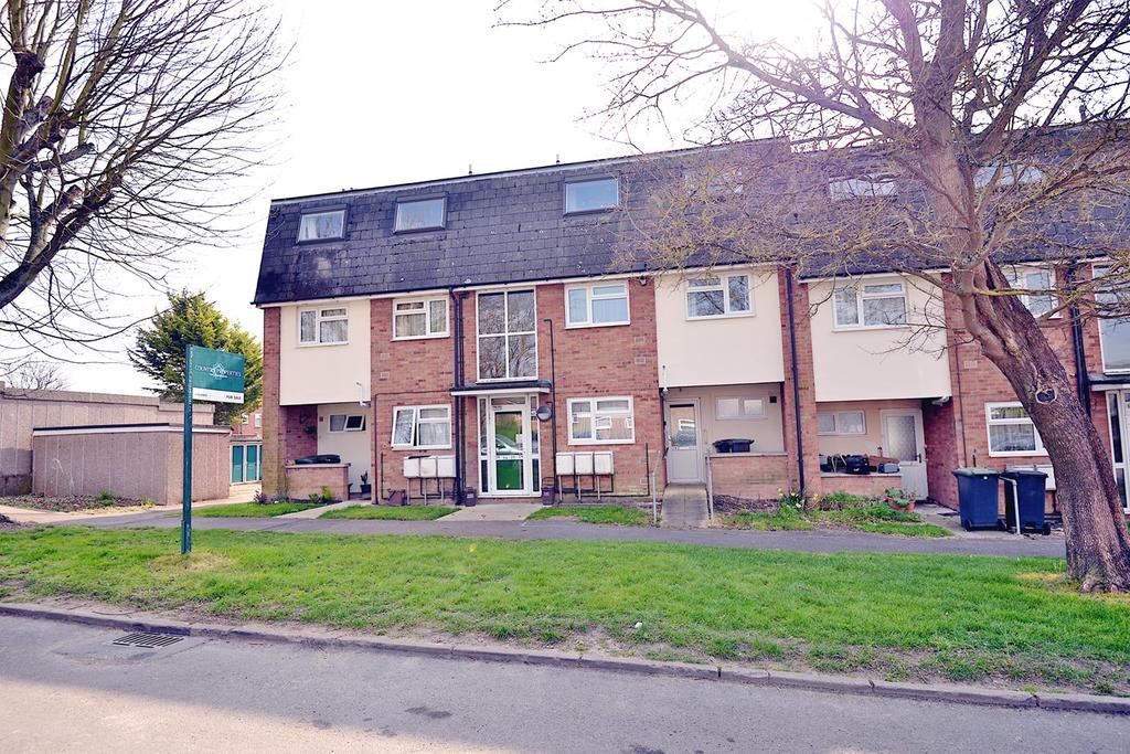 Gothic Way, Arlesey, SG15 2 bed apartment £180,000
