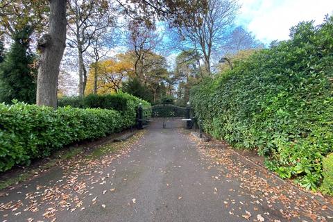 10 Rosemary Drive, Sutton Coldfield, B74 3AG