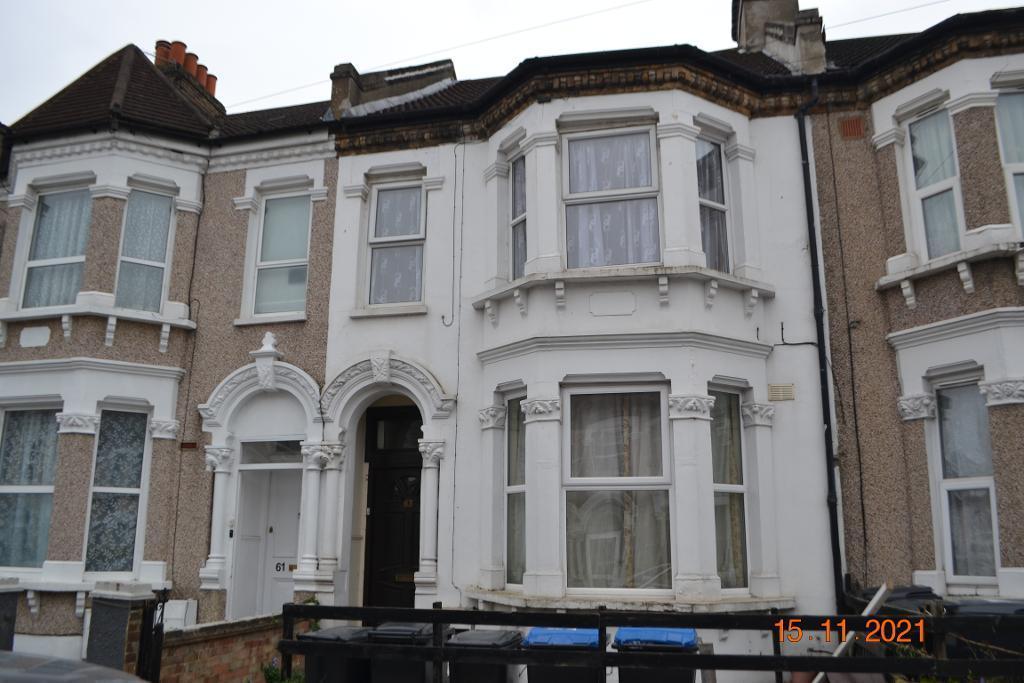 Gonville Road, Thornton Heath... 2 bed flat £1,350 pcm (£312 pw)