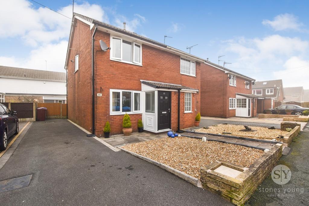 Tiverton Drive, Blackburn, BB2 2 bed semidetached house £675 pcm (£156 pw)