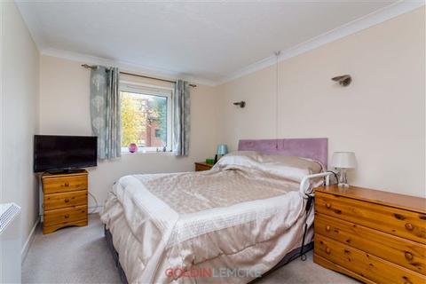 2 bedroom flat for sale - Holland Road, Hove