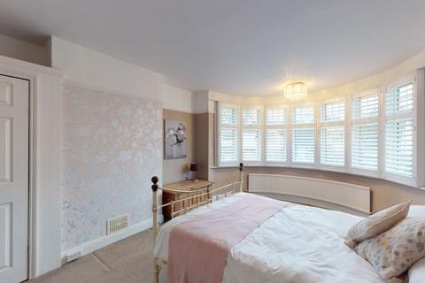 14 Highfield Drive, West Wickham, BR4 9NH