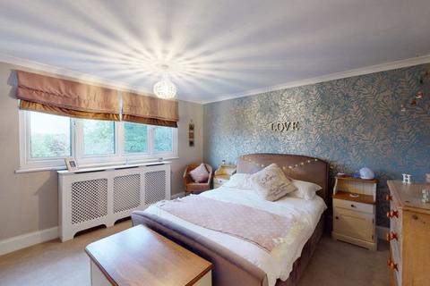 14 Highfield Drive, West Wickham, BR4 9NH