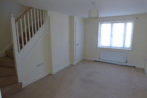 2 bedroom terraced house to rent, Leyland Road, Dunstable