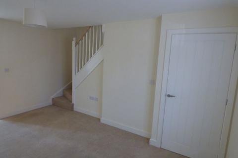 2 bedroom terraced house to rent, Leyland Road, Dunstable