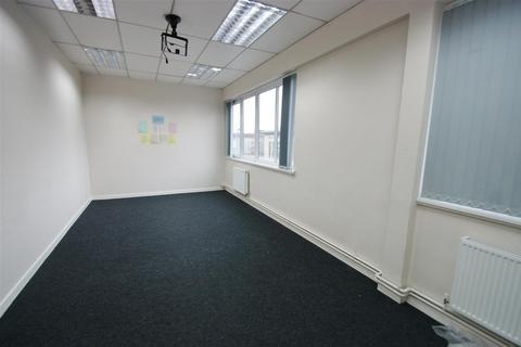 Office to rent, Regent Street, Leeds