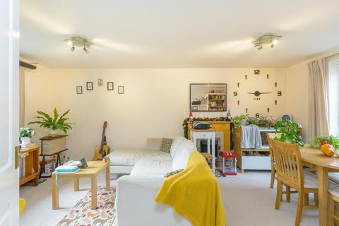 82 Bristol South End, Bristol, BS3 5BJ