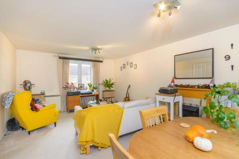 82 Bristol South End, Bristol, BS3 5BJ