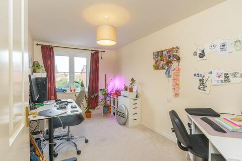 82 Bristol South End, Bristol, BS3 5BJ