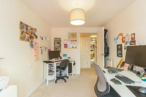 82 Bristol South End, Bristol, BS3 5BJ