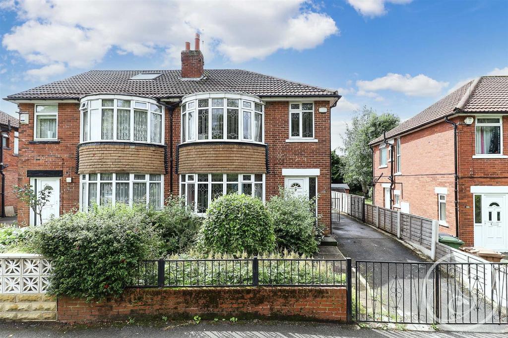Stainbeck Lane, Meanwood, Leeds 3 bed semidetached house £275,000