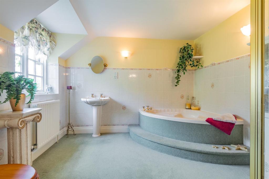 8483294-interior19.jpg