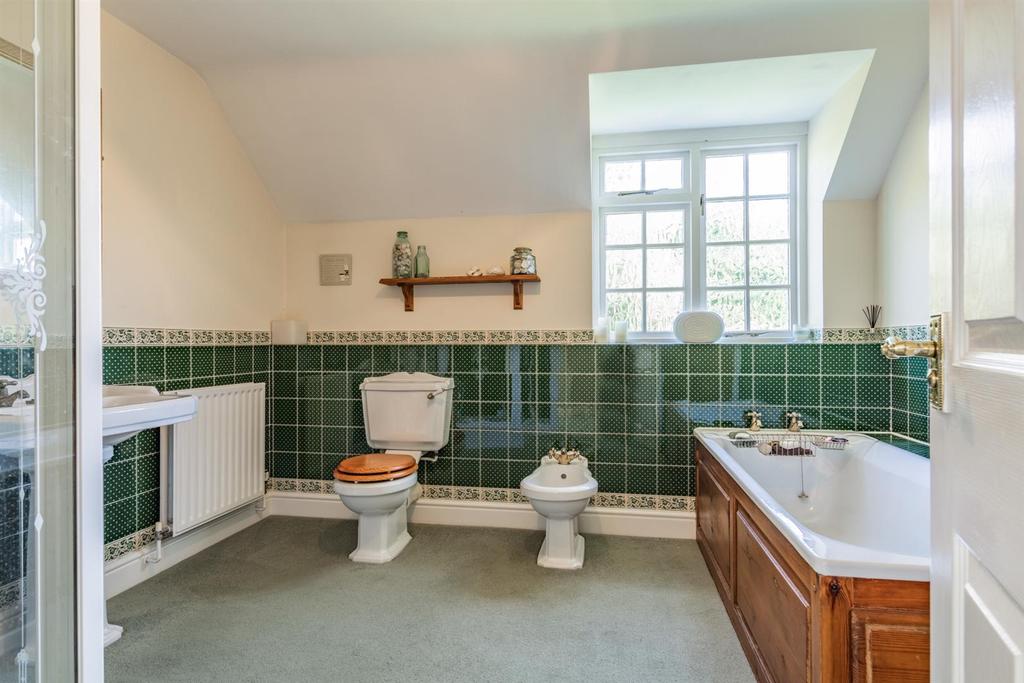 8483294-interior22.jpg