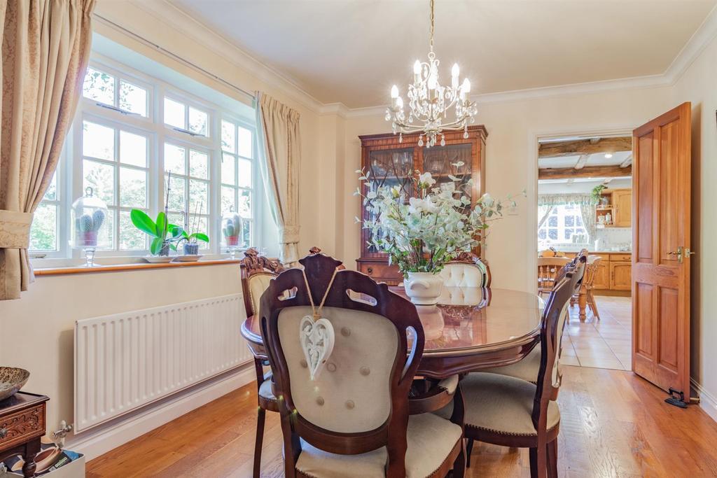8483294-interior07.jpg