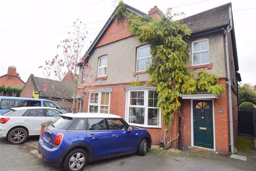 Upper Road, Meole Village, Shrewsbury 3 bed semidetached house £325,000