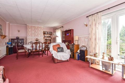 26 Fairfield, Whitchurch, RG28 7ES