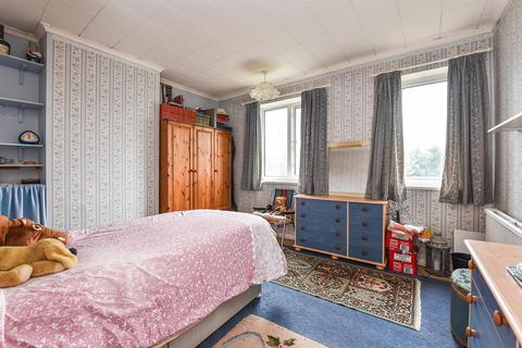 26 Fairfield, Whitchurch, RG28 7ES
