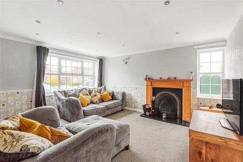 8 Middlefield Close, Weaverthorpe, Malton, YO17 8EJ