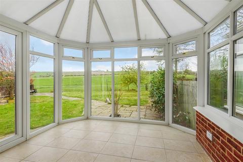 8 Middlefield Close, Weaverthorpe, Malton, YO17 8EJ