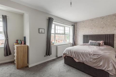 8 Middlefield Close, Weaverthorpe, Malton, YO17 8EJ