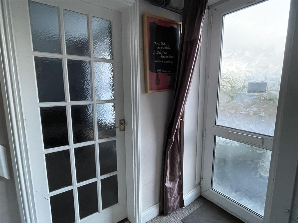 Roche Road, Bugle, St. Austell 5 bed detached house £295,000