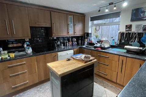 1 Roche Road, Bugle, St Austell, PL26 8PL