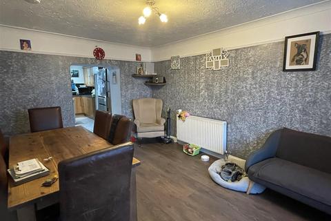 1 Roche Road, Bugle, St Austell, PL26 8PL