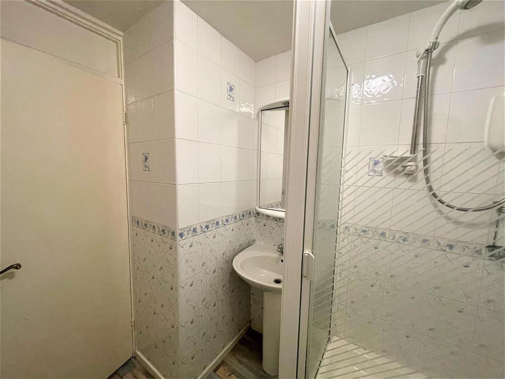 Shower2.jpg