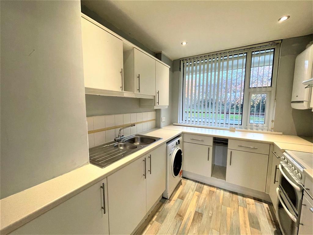 Kitchen2.jpg