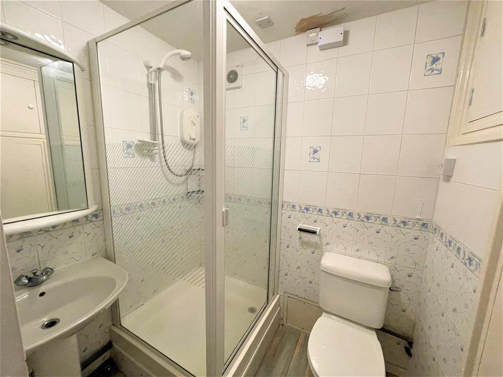 Shower1.jpg