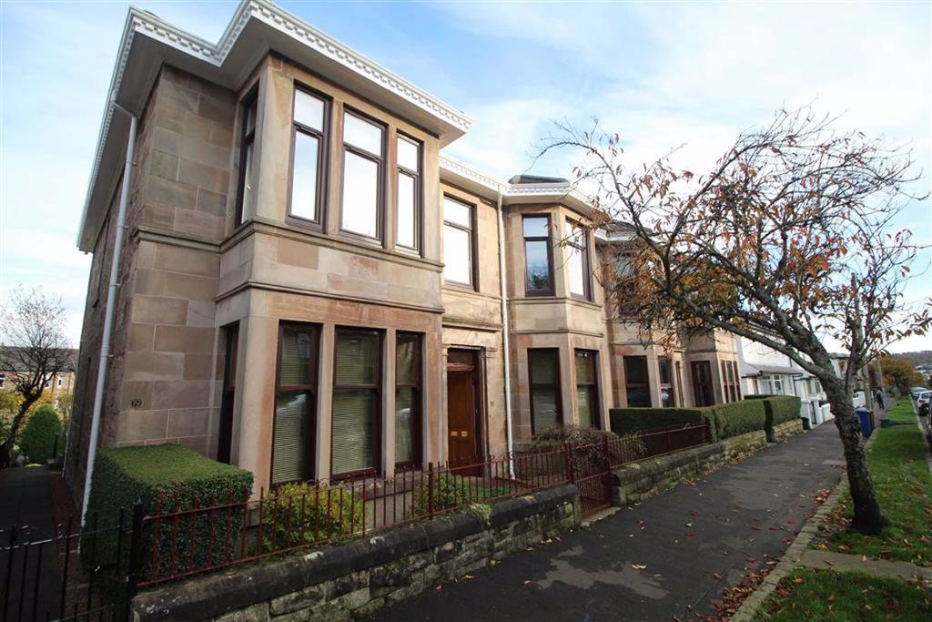 Broomberry Drive, Gourock 3 bed flat £195,000