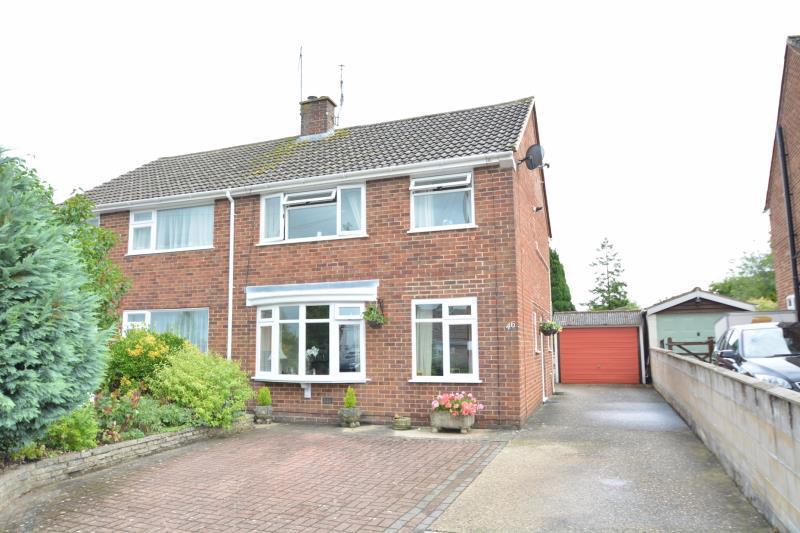 Valencia Way, Andover, SP10 1JH 3 bed semidetached house £1,150 pcm (£265 pw)