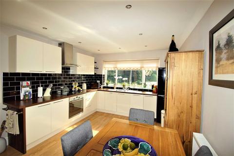 89 Barwick Road, Leeds, LS15 8SP