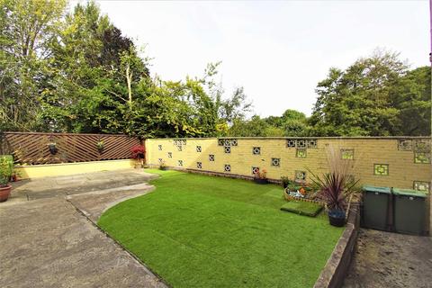 89 Barwick Road, Leeds, LS15 8SP