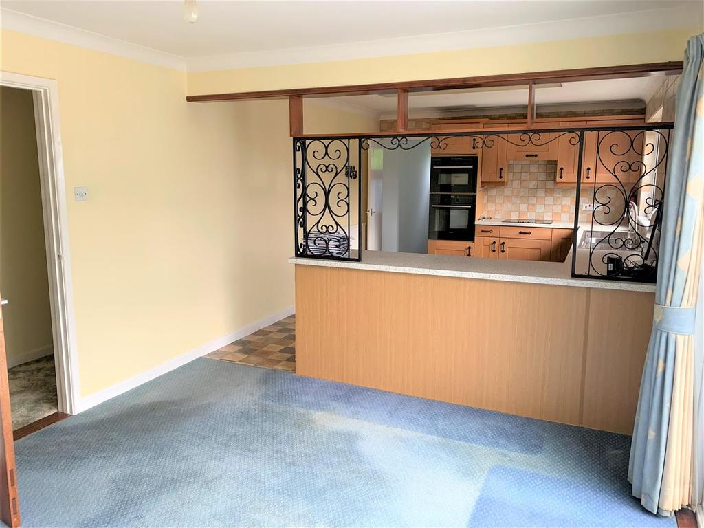 Kitchen 2.JPG
