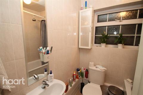 2 bedroom apartment to rent, Mallard Drive, SLOUGH