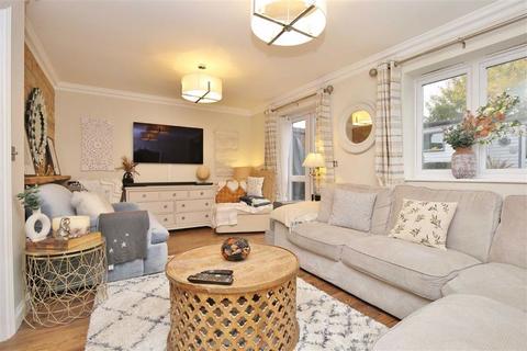 1 Brickmakers Meadows, Platt, Sevenoaks, TN15 8NQ