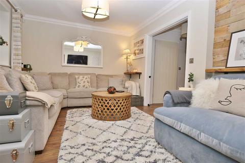 1 Brickmakers Meadows, Platt, Sevenoaks, TN15 8NQ